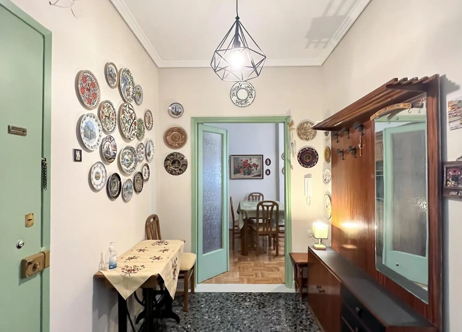 Sonia'S Skg 3 Bedroom Family Apartment - Near Metro Salonic