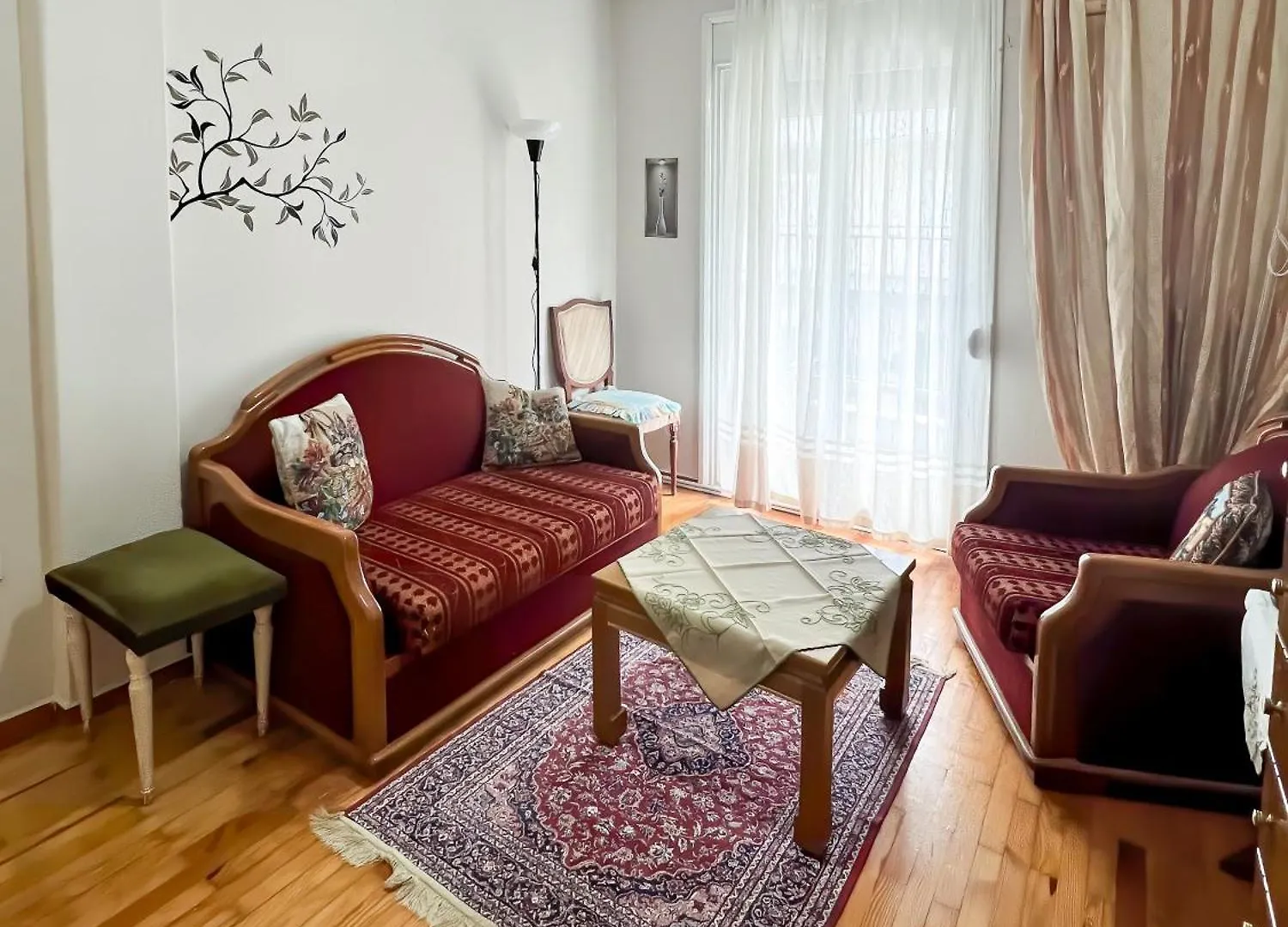 Sonia'S Skg 3 Bedroom Family Apartment - Near Metro Salonic