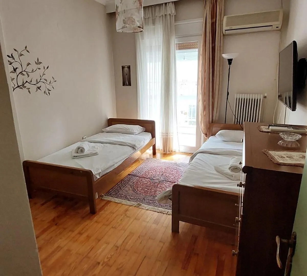 Sonia'S Skg 3 Bedroom Family Apartment - Near Metro Salonic