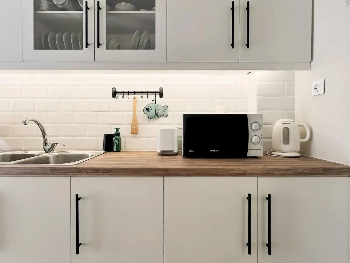 Sonia'S Skg 3 Bedroom Family Apartment - Near Metro Salonic 0*,